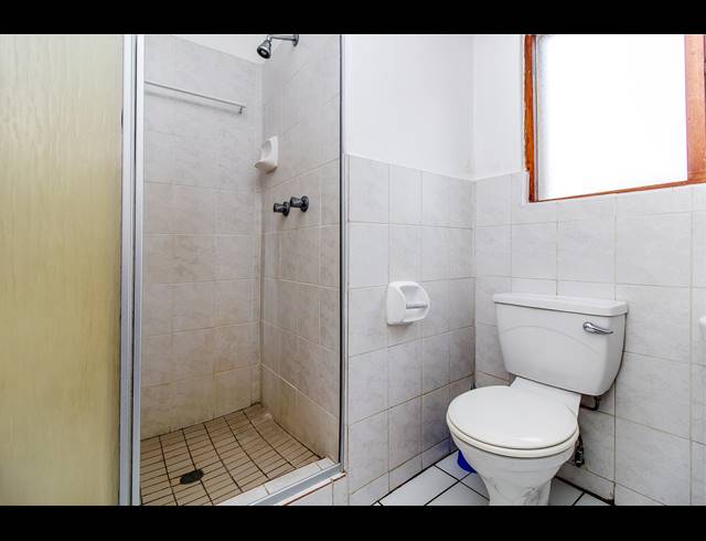 1 BEDROOM APARTMENT TO LET IN WELTEVREDEN PARK